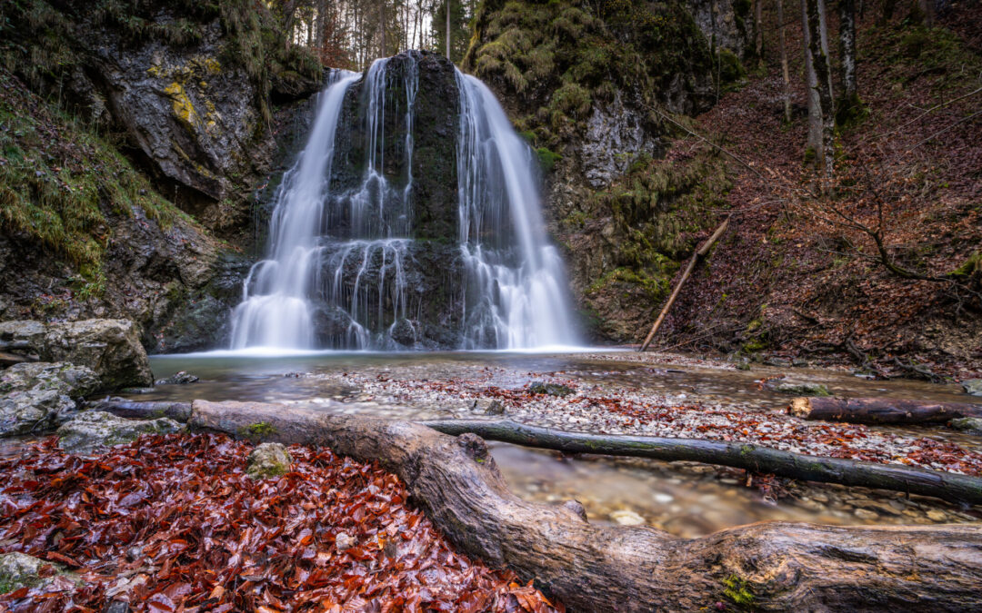 5 Schöne Wasserfälle in Bayern: Fotospot und Ausflugsziel